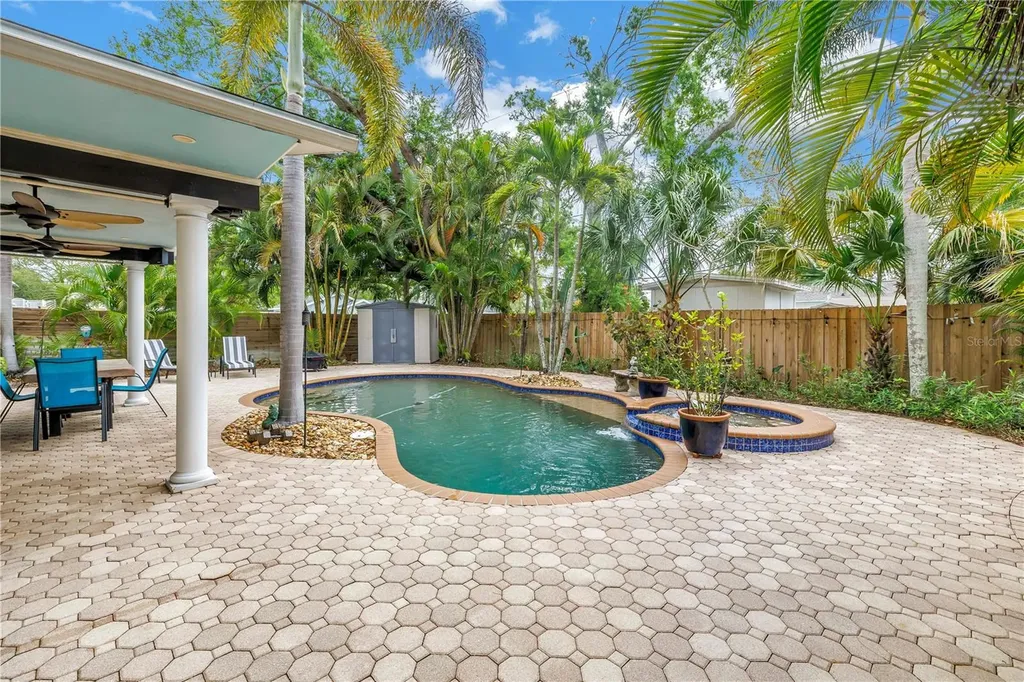 786 59th Avenue NE St Petersburg FL 33703
