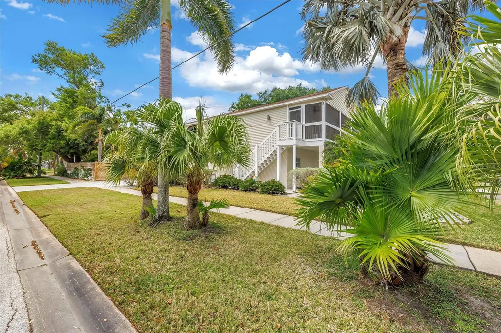 786 59th Avenue NE St Petersburg FL 33703