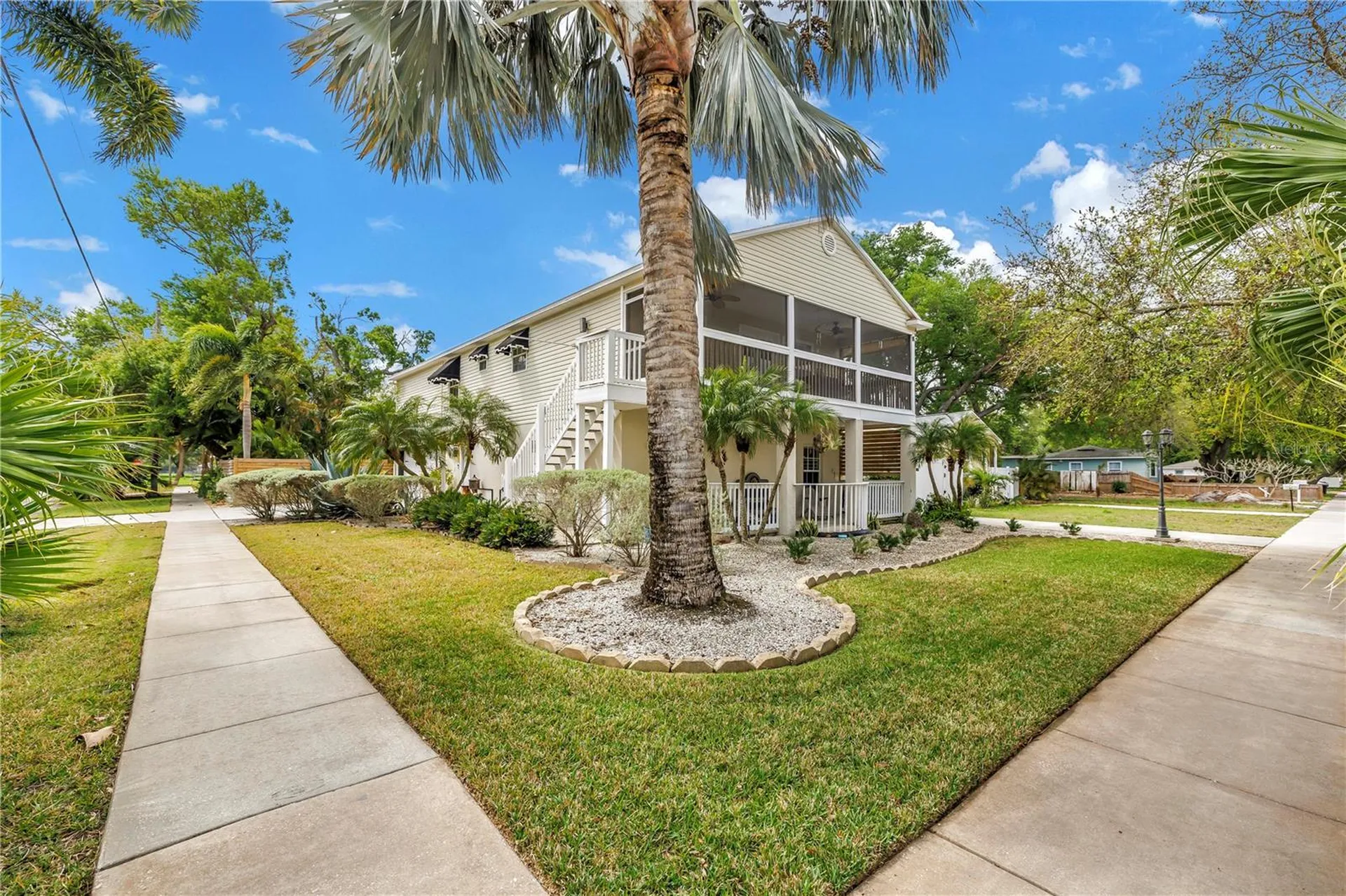 786 59th Avenue NE St Petersburg FL 33703