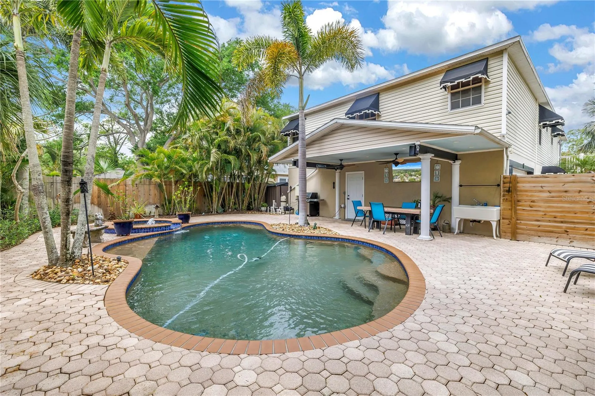 786 59th Avenue NE St Petersburg FL 33703