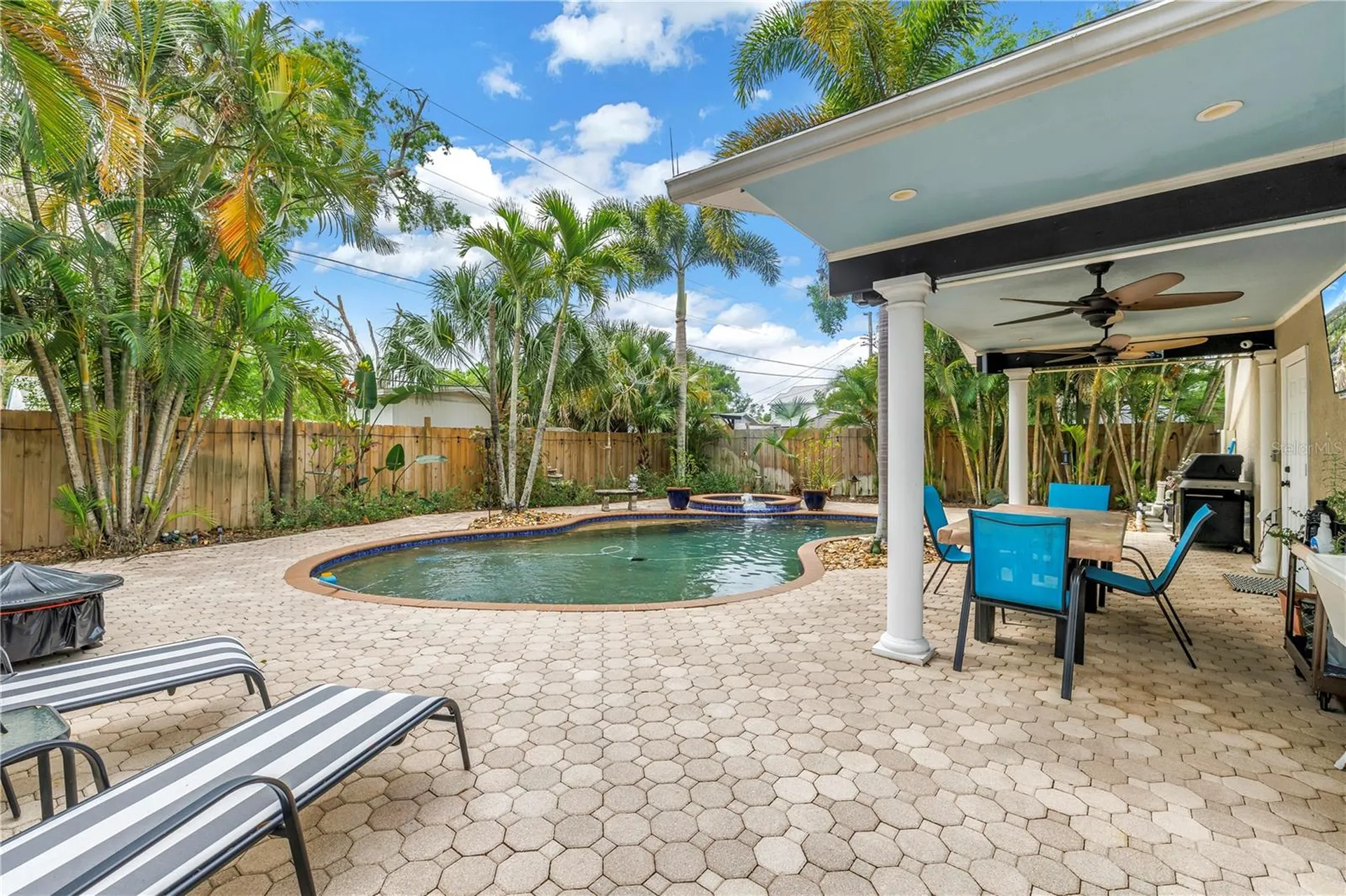 786 59th Avenue NE St Petersburg FL 33703