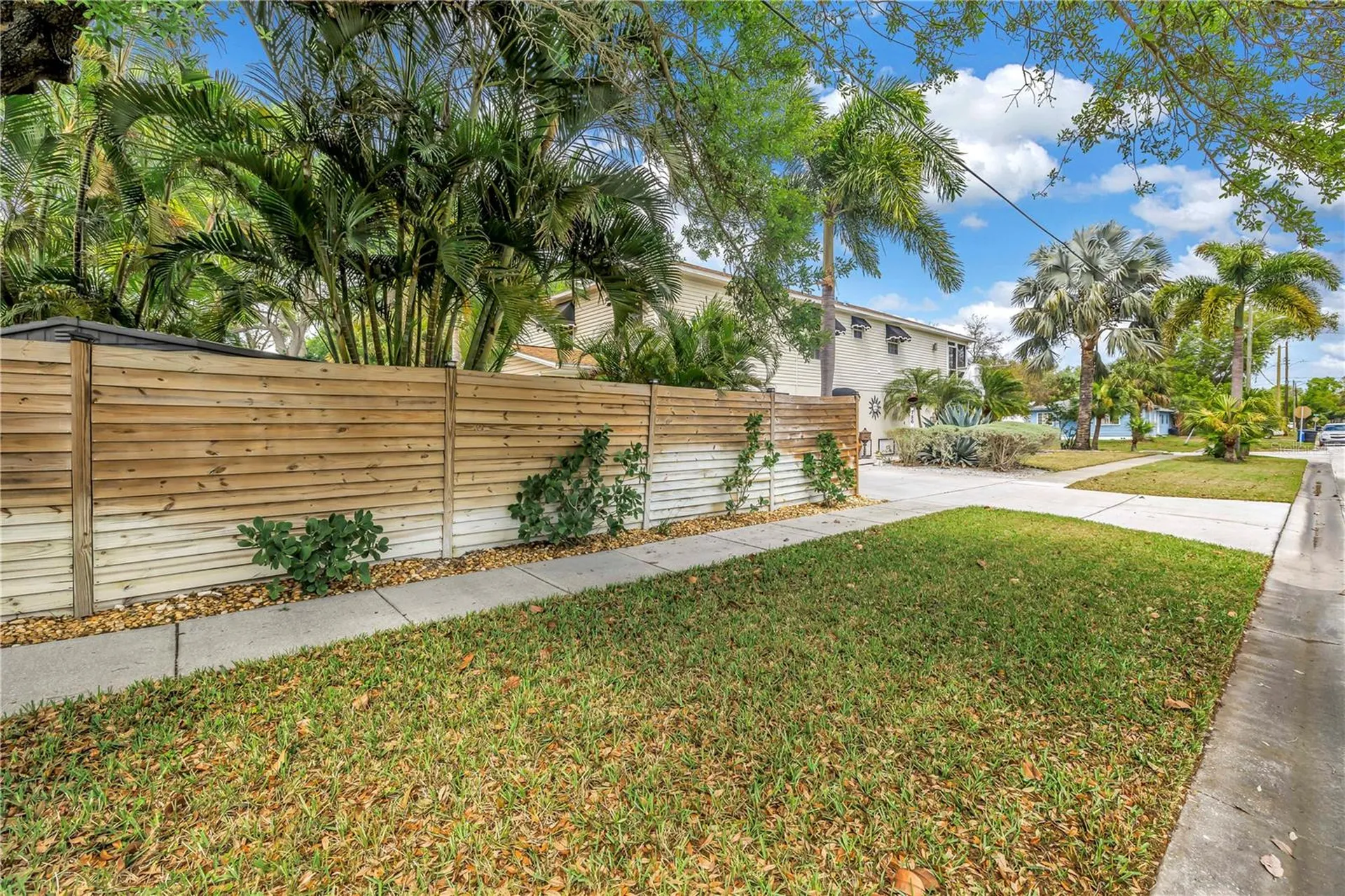 786 59th Avenue NE St Petersburg FL 33703