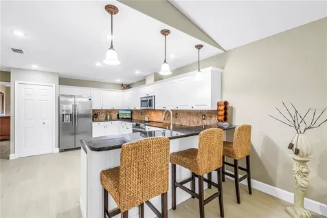 786 59th Avenue NE St Petersburg FL 33703