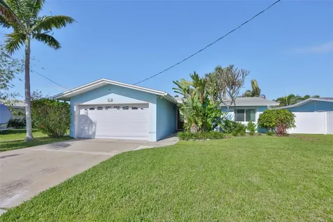 538 Lillian Drive Madeira Beach FL 33708