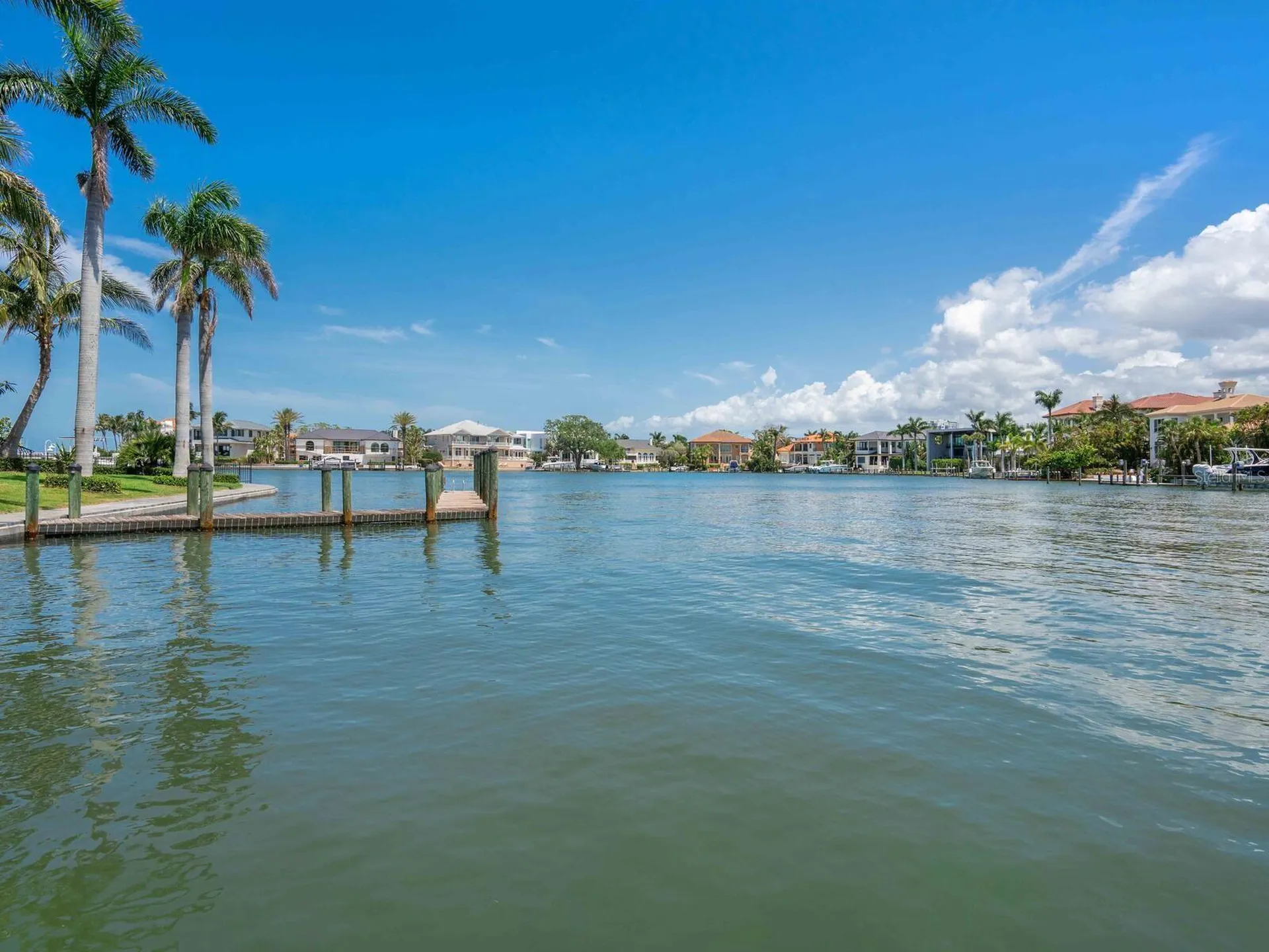 1435 Hillview Drive Sarasota FL 34239