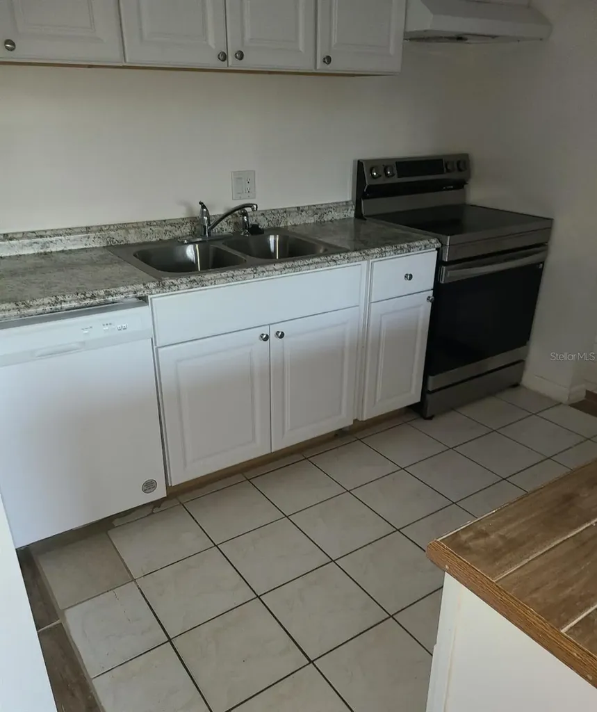 4925 Sanoma Village Orlando FL 32808