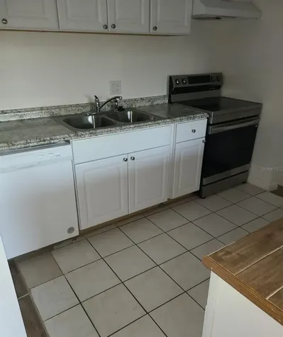 4925 Sanoma Village Orlando FL 32808
