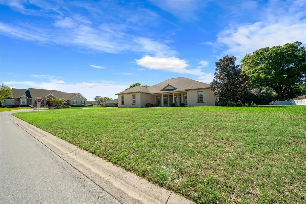 5073 SE 39th Loop Ocala FL 34480
