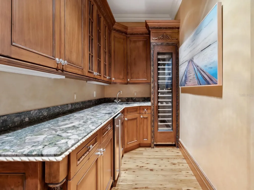 1423 Hillview Drive Sarasota FL 34239
