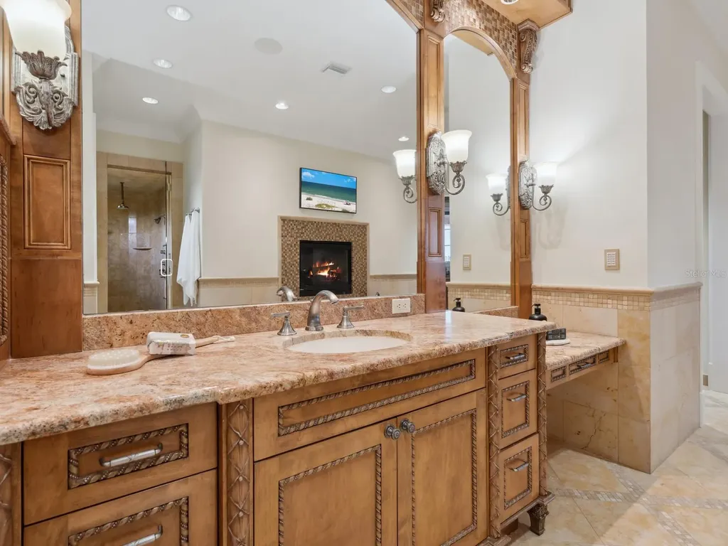 1423 Hillview Drive Sarasota FL 34239
