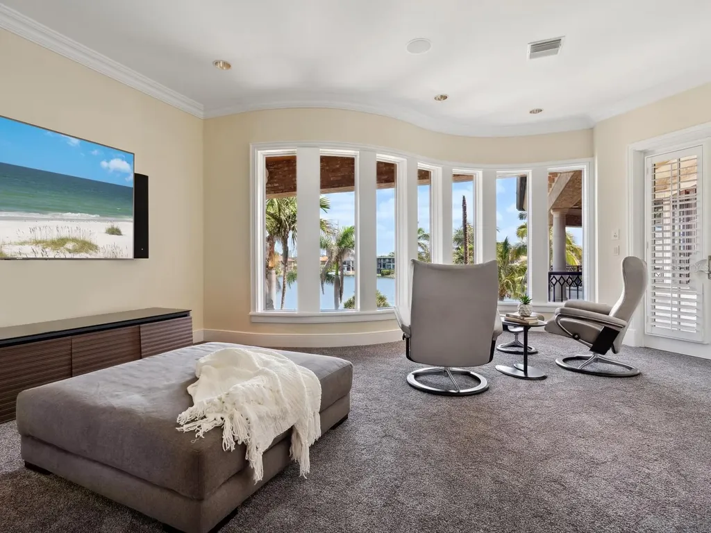 1423 Hillview Drive Sarasota FL 34239