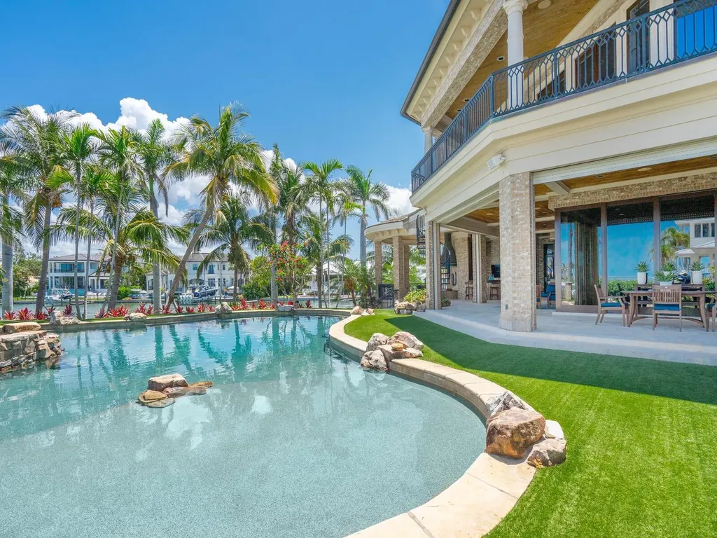 1423 Hillview Drive Sarasota FL 34239