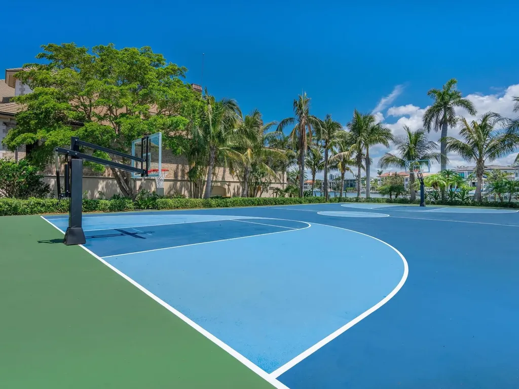 1423 Hillview Drive Sarasota FL 34239