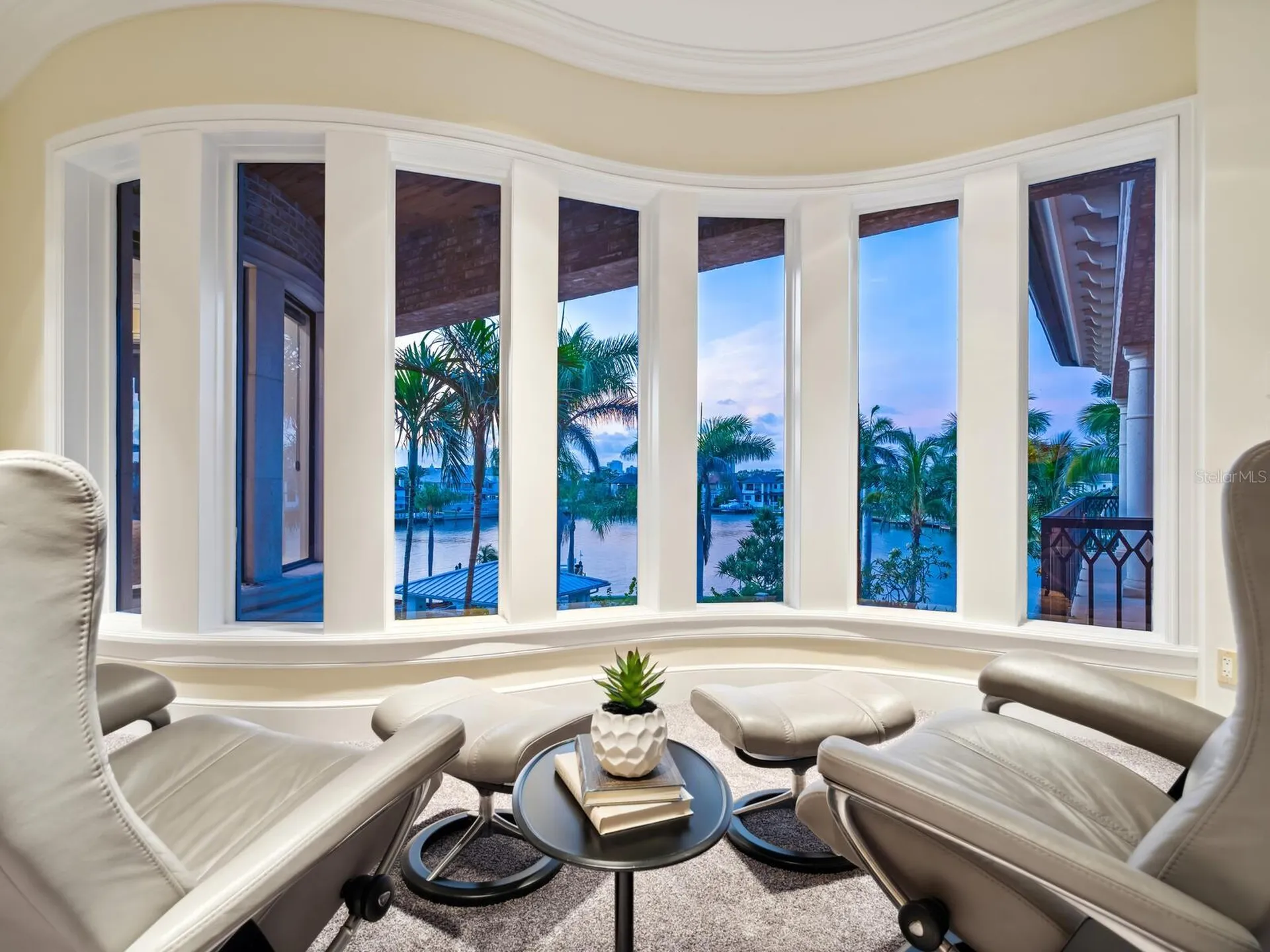 1423 Hillview Drive Sarasota FL 34239