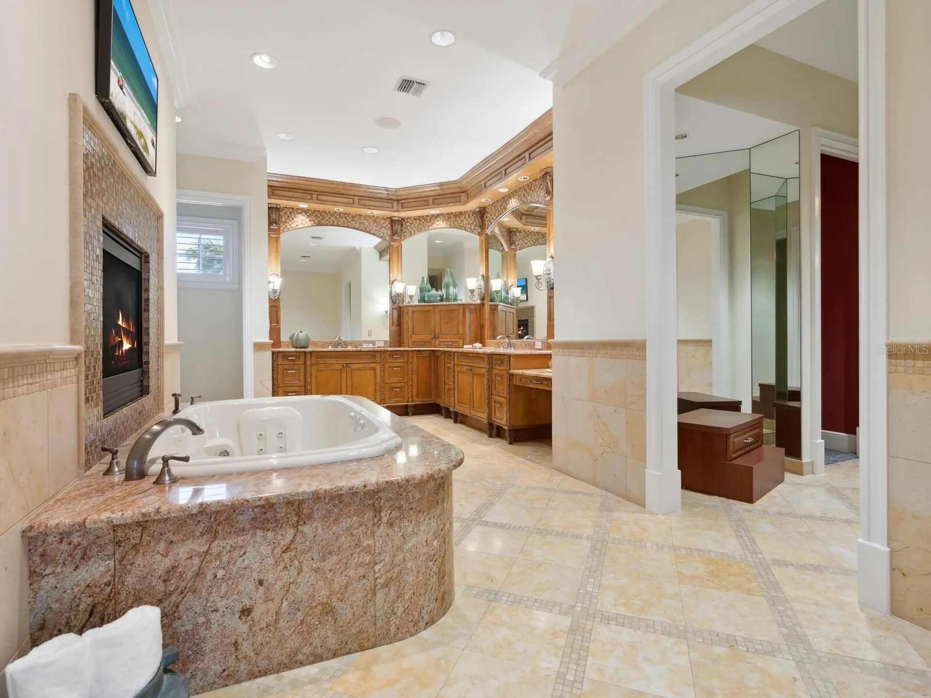 1423 Hillview Drive Sarasota FL 34239