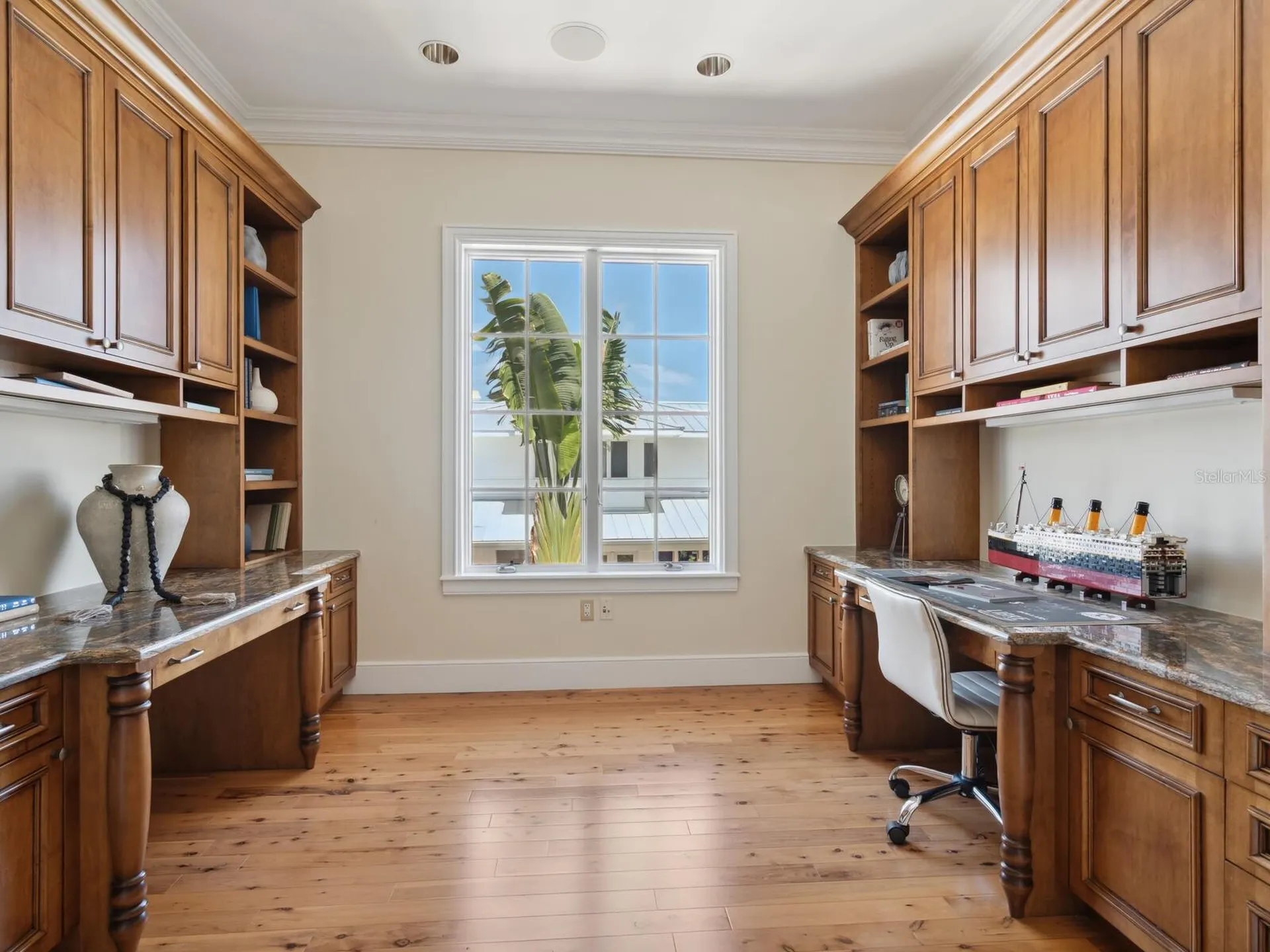 1423 Hillview Drive Sarasota FL 34239