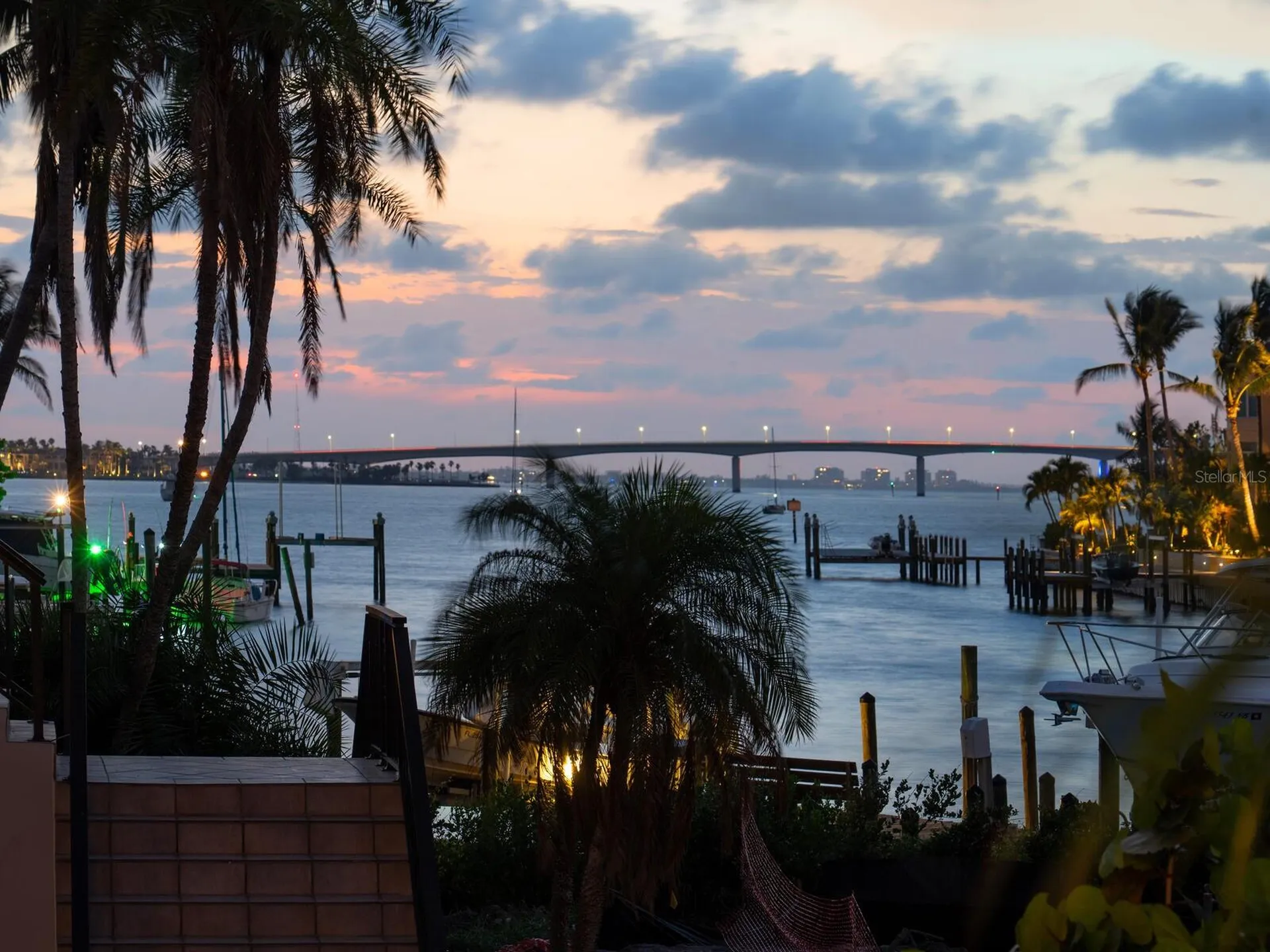 1423 Hillview Drive Sarasota FL 34239