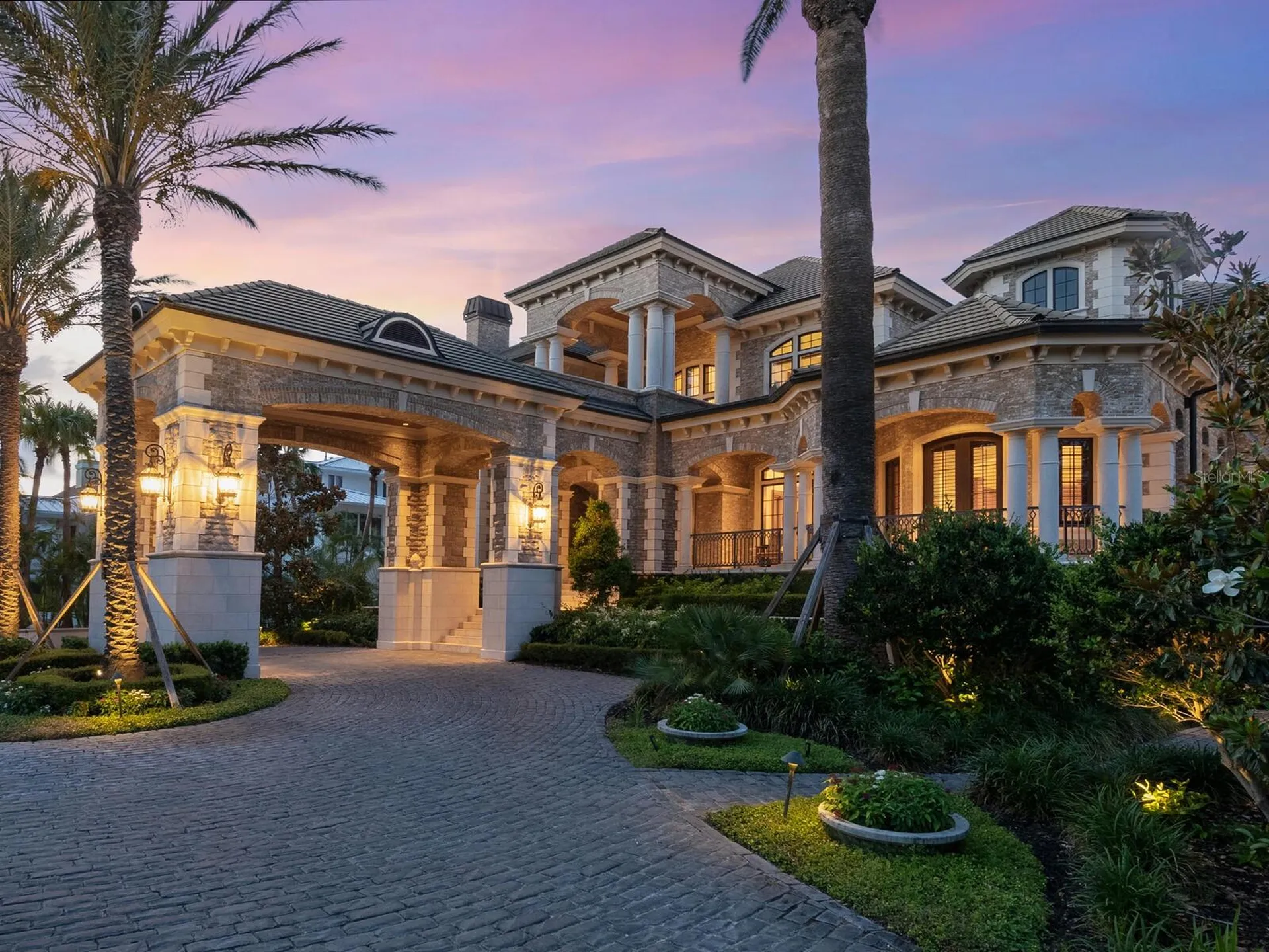 1423 Hillview Drive Sarasota FL 34239