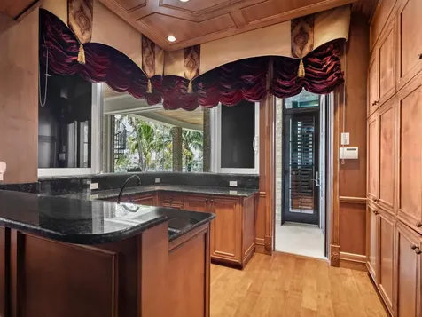 1423 Hillview Drive Sarasota FL 34239