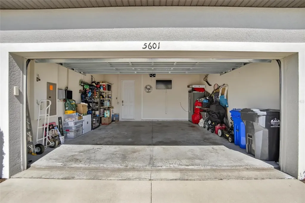 5601 Kingsley Corner Way Lithia FL 33547