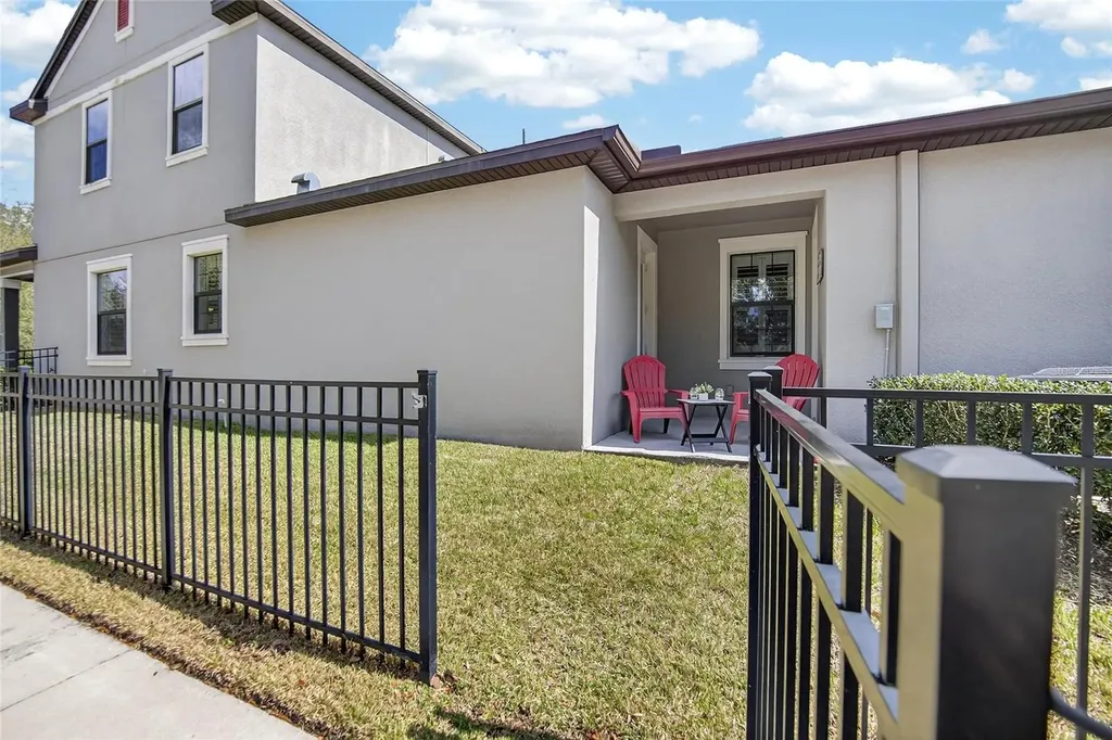 5601 Kingsley Corner Way Lithia FL 33547