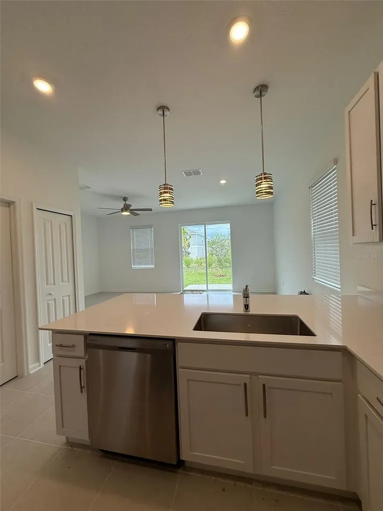 2691 Skyline Loop Kissimmee FL 34758