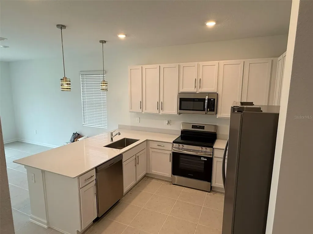 2691 Skyline Loop Kissimmee FL 34758