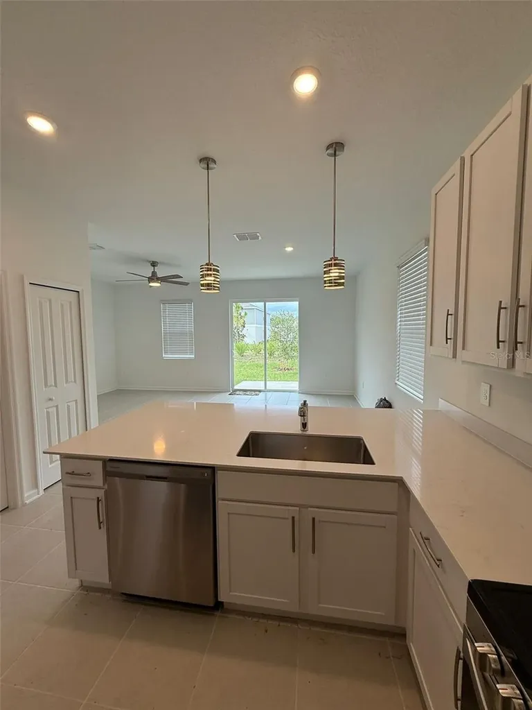 2691 Skyline Loop Kissimmee FL 34758