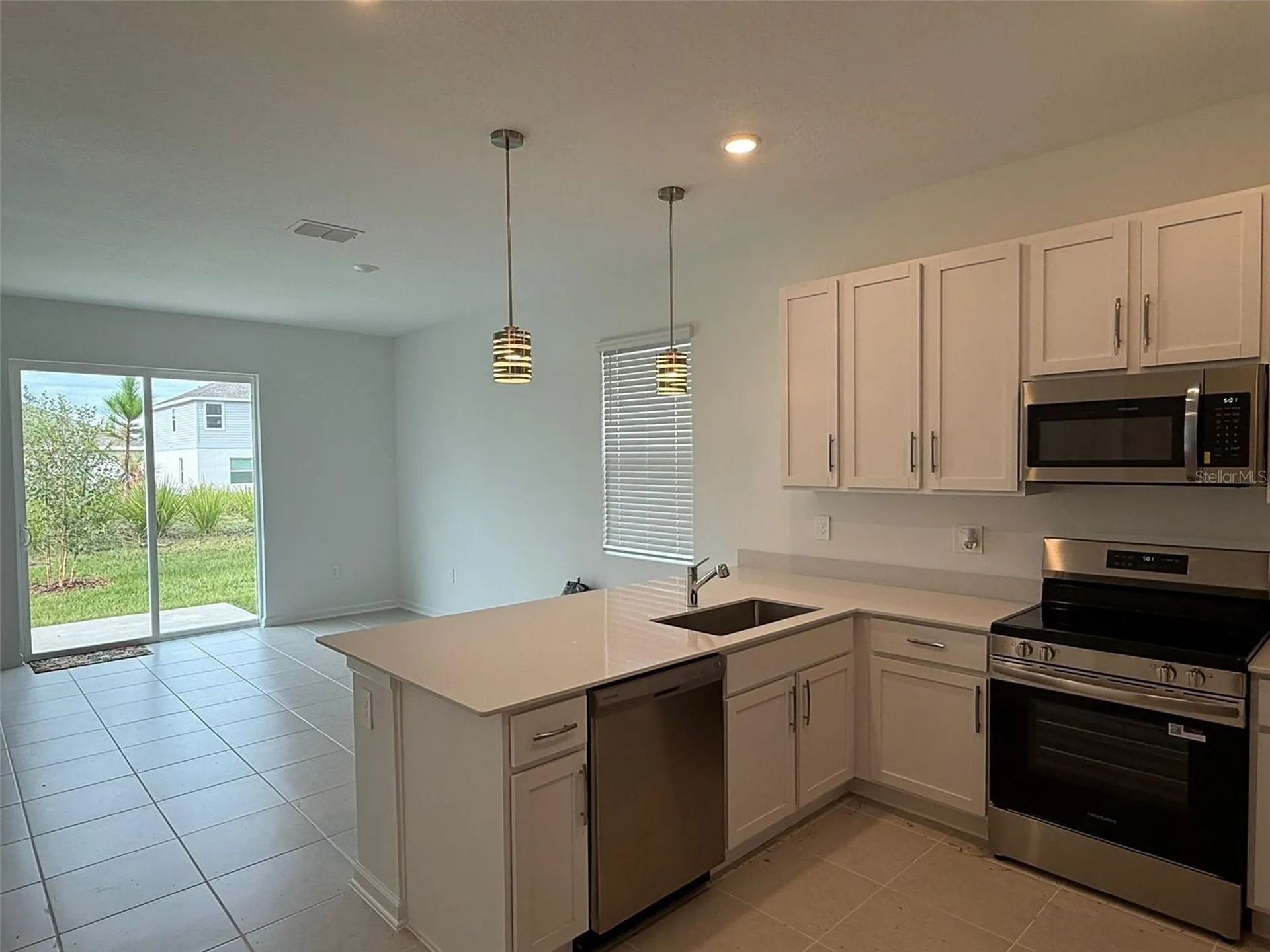 2691 Skyline Loop Kissimmee FL 34758