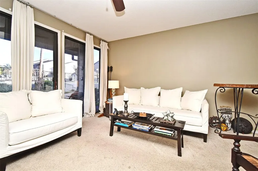 686 Lake Villas Drive Altamonte Springs FL 32701