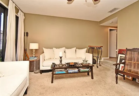 686 Lake Villas Drive Altamonte Springs FL 32701