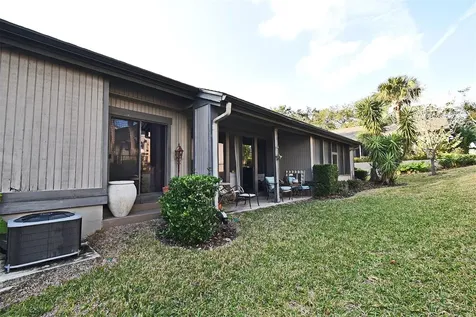 686 Lake Villas Drive Altamonte Springs FL 32701