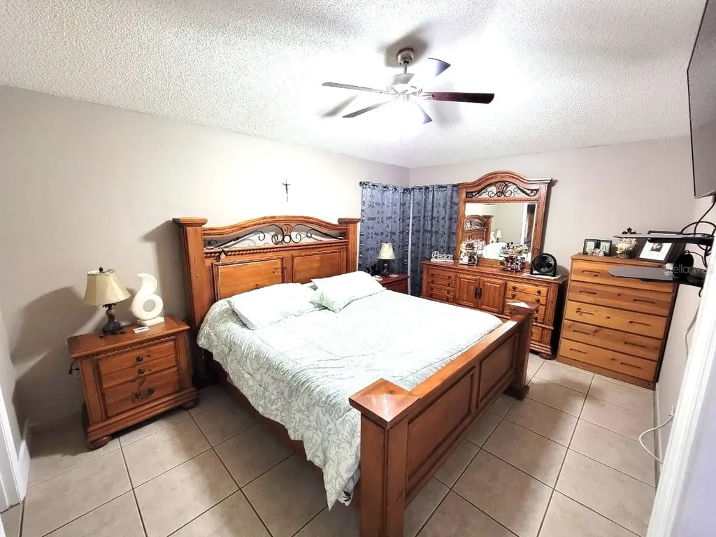 1946 Excalibur Drive Orlando FL 32822