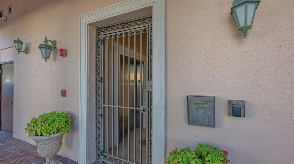 445 N Orange Avenue Sarasota FL 34236