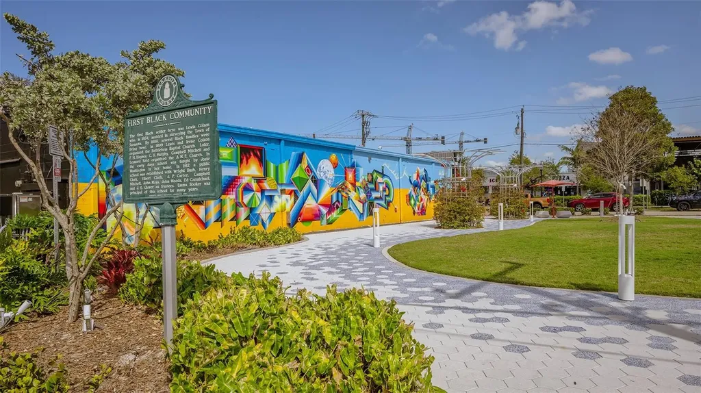 445 N Orange Avenue Sarasota FL 34236