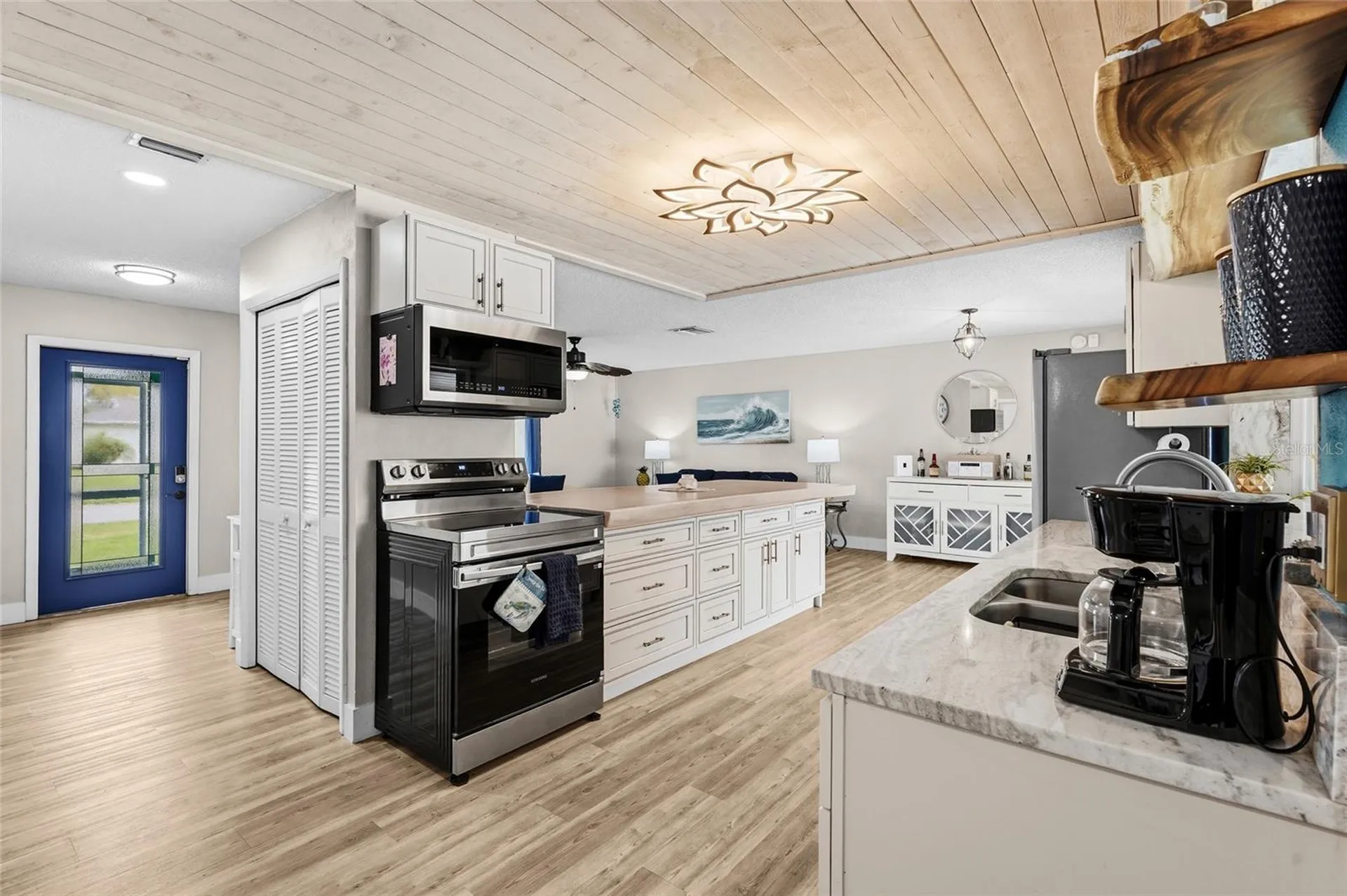 7320 Meadowbrook Drive Sarasota FL 34243