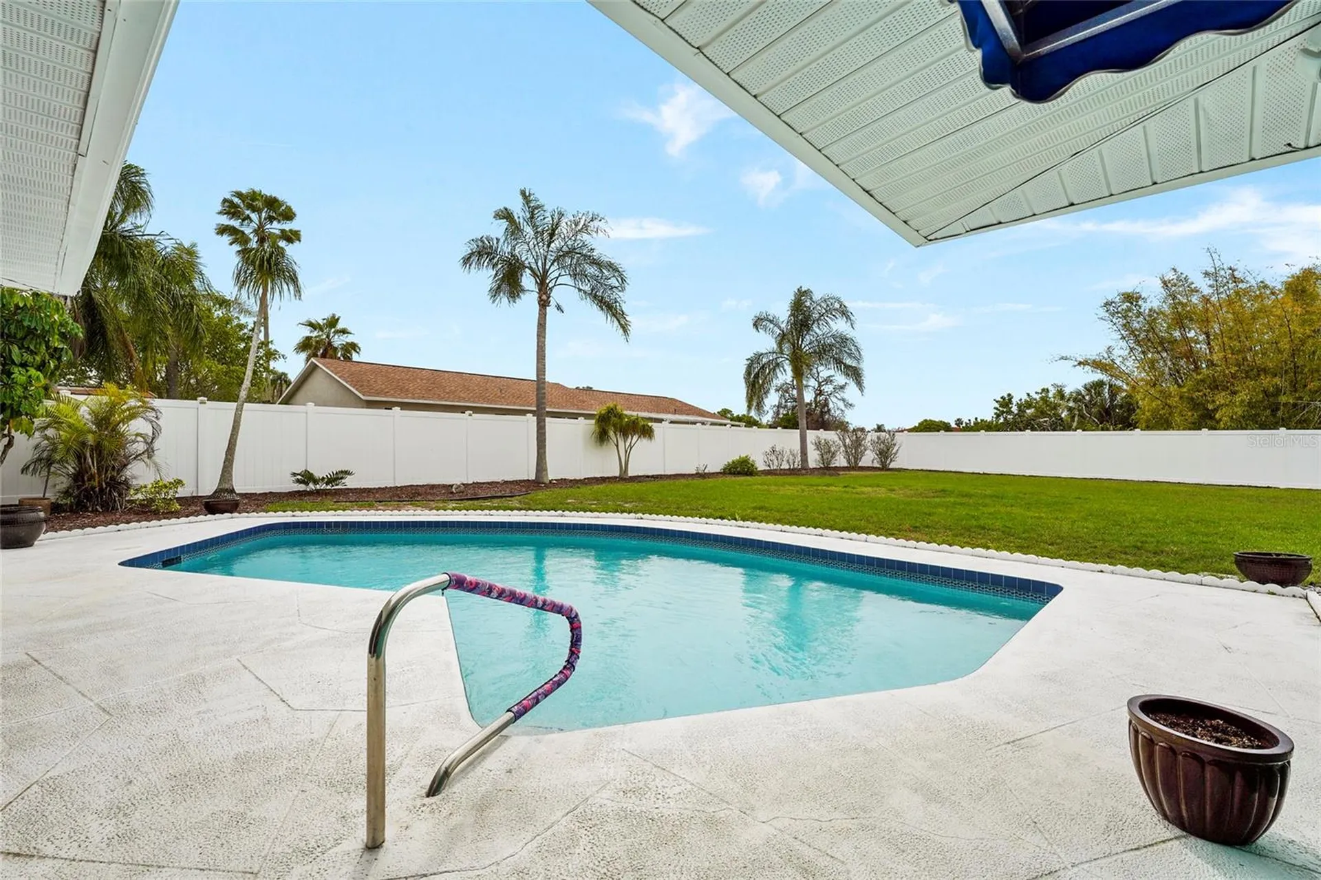7320 Meadowbrook Drive Sarasota FL 34243