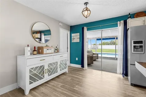 7320 Meadowbrook Drive Sarasota FL 34243