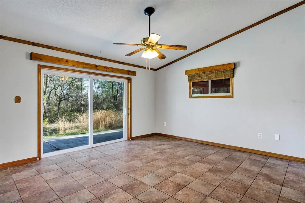 2588 County Road 245c Oxford FL 34484