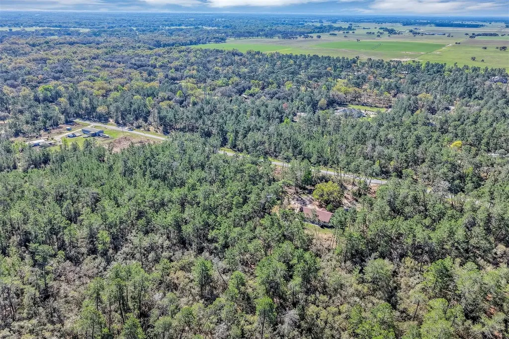 2588 County Road 245c Oxford FL 34484