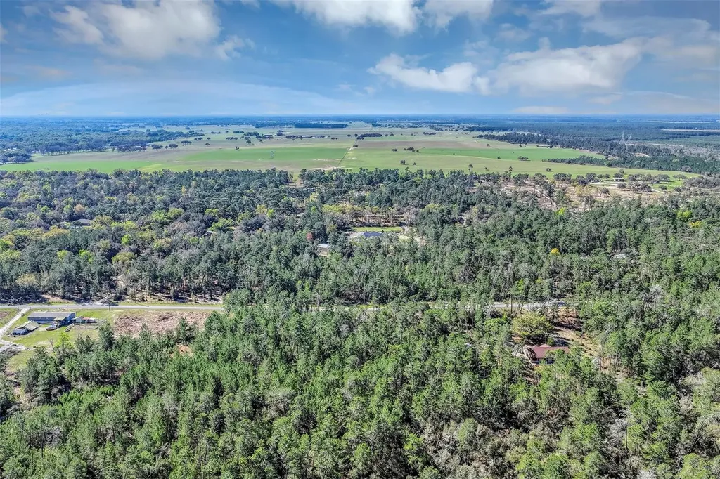 2588 County Road 245c Oxford FL 34484