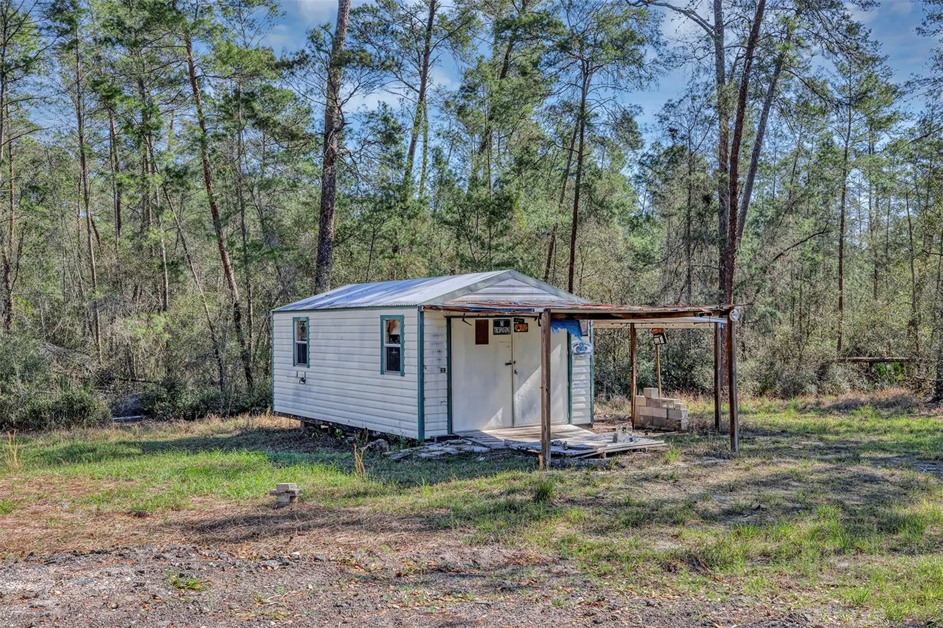 2588 County Road 245c Oxford FL 34484