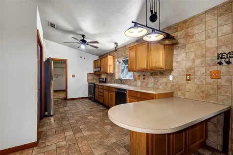 2588 County Road 245c Oxford FL 34484