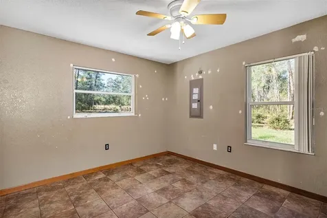 2588 County Road 245c Oxford FL 34484