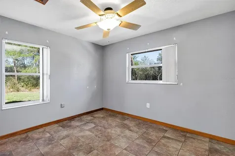 2588 County Road 245c Oxford FL 34484