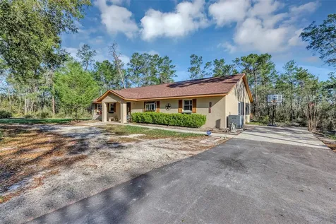 2588 County Road 245c Oxford FL 34484
