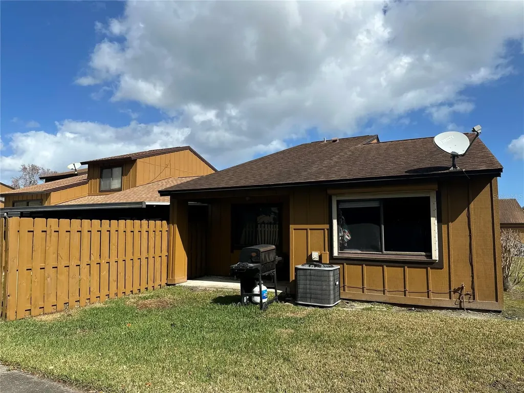 156 Lakewood Village Circle Daytona Beach FL 32119