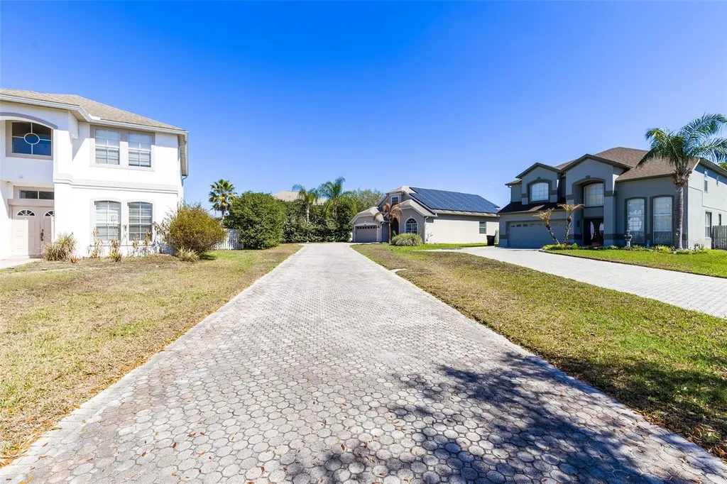 6658 Lake Pembroke Place Orlando FL 32829