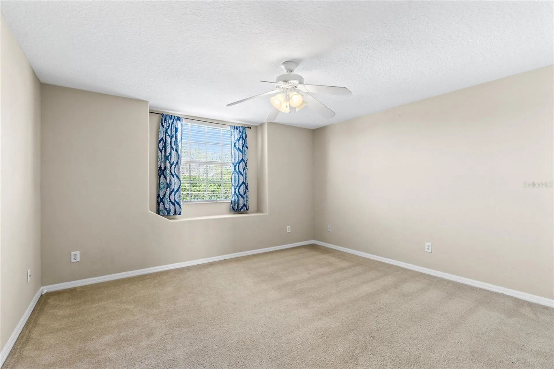 6658 Lake Pembroke Place Orlando FL 32829