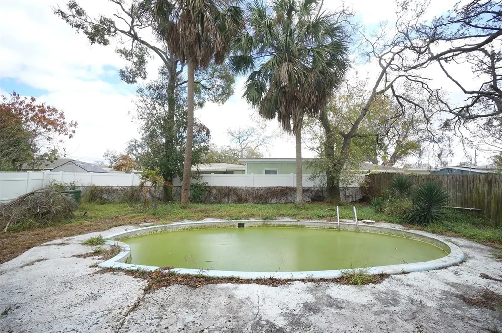 4911 N Habana Avenue Tampa FL 33614